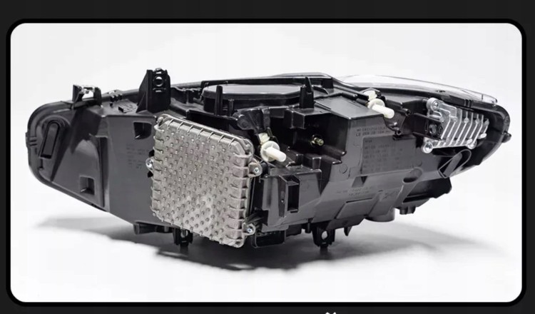 Reflektory-BMW-F32-F36-F8X-F33-LED-Laser-w-Stylu-G-Serii-8-PIN-EU-Typ-samochodu-Samochody-osobowe.jpg